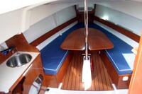 Jeanneau2500-02.jpg