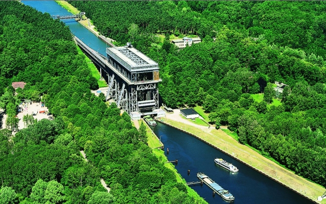 Schiffshebewerk_NiederfinowC_Wasser-_und_Schifffah