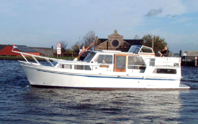 Motorová jachta dl1100